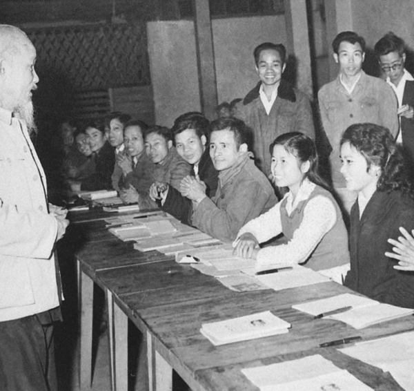 Khắc ghi lời dạy của Chủ tịch Hồ Chí Minh trong sự nghiệp “trồng người”